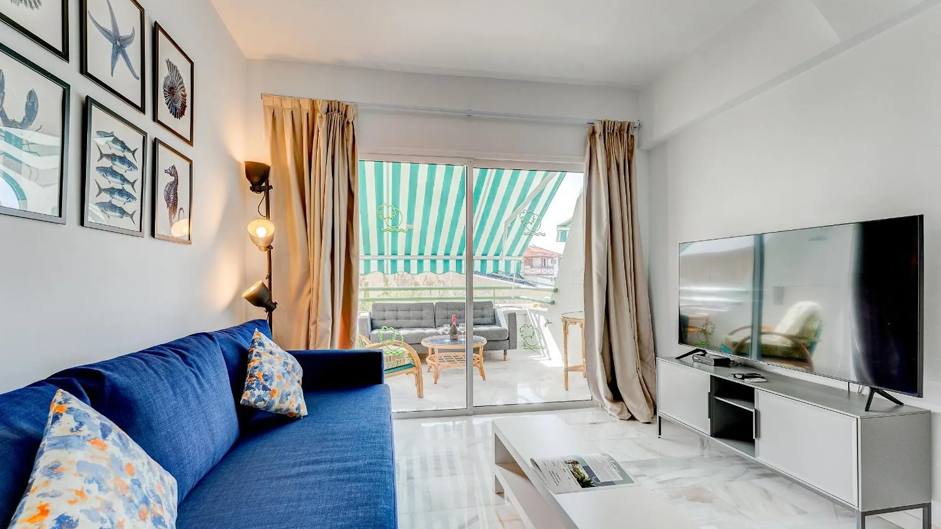 Graceful Brand New Studios In Altamira contacts